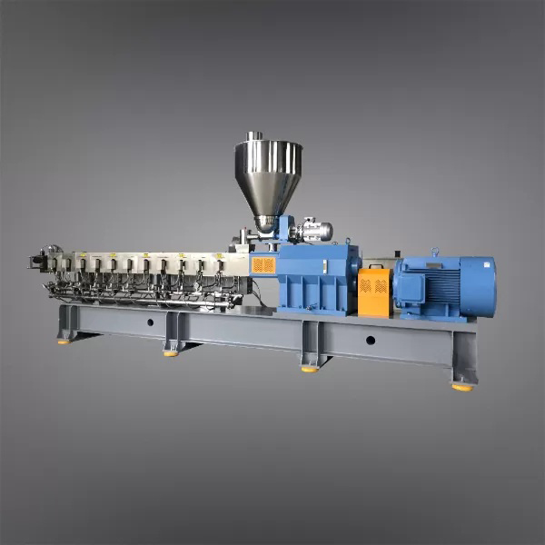 Máy phụ trợ tạo hạt nhựa (máy tạo hạt con) hỗ trợ đùn nhựa và ổn định chất lượng hạt nhựa thành phẩm