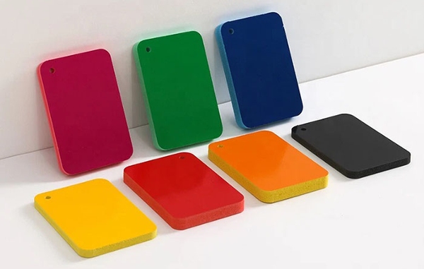 Tấm Foam PVC có đa dạng màu sắc 