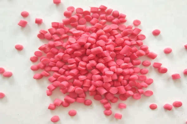 Hạt nhựa tái sinh PVC được tái chế từ ống nhựa, phích cắm điện và vật liệu PVC phế thải