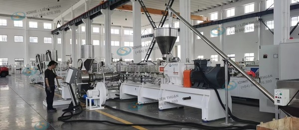 Cơ khí nhựa Liên Thuận cung cấp máy tạo hạt nhựa tái sinh kèm dịch vụ lắp đặt, bảo trì trọn gói